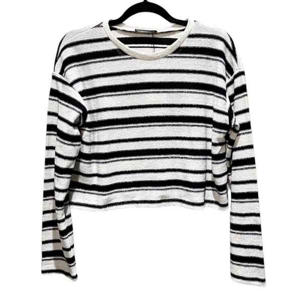 Zara NWT Women’s Rustic Short Sweater Small Black White Knit Striped Oversize Pu - Picture 3 of 7